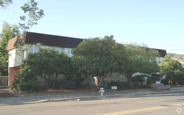 Foto del edificio - 931--939 Golden Gate Dr