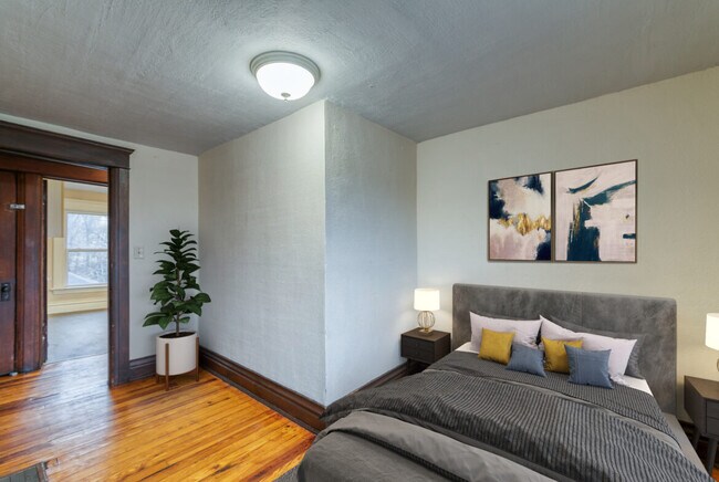 Foto del edificio - 1028 N Cedar St