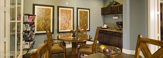 Foto del edificio - 1 br, 1 bath  - 1325 S Goliad St # 7955