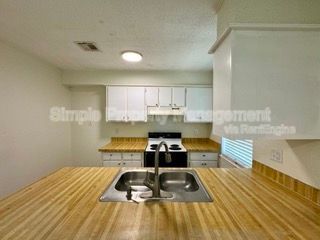 Foto del edificio - 14125 NE 4th St