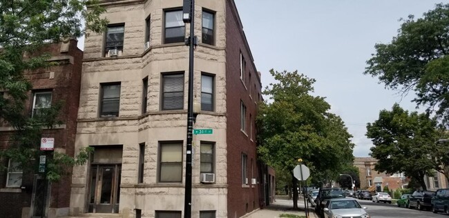 Building Photo - 532 W 31st St