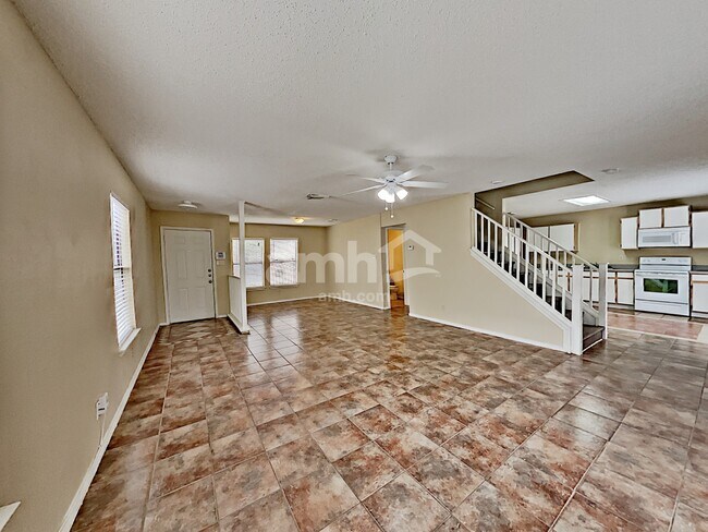 Foto del edificio - 8131 Cheryl Meadow Dr