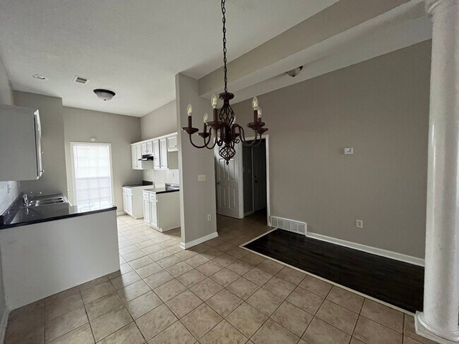 Foto del edificio - 6960 Wynne Ridge Rd N