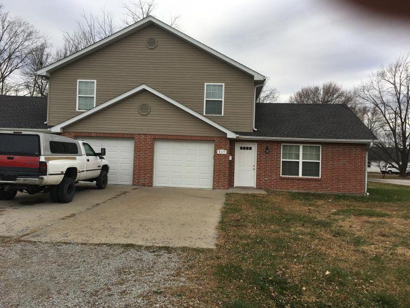 Foto principal - 515 N Hickman