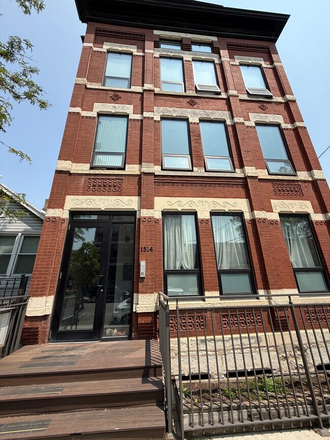 Foto del edificio - 1514 W 18th Pl