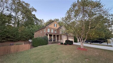 Building Photo - 180 Village Green Ct SW