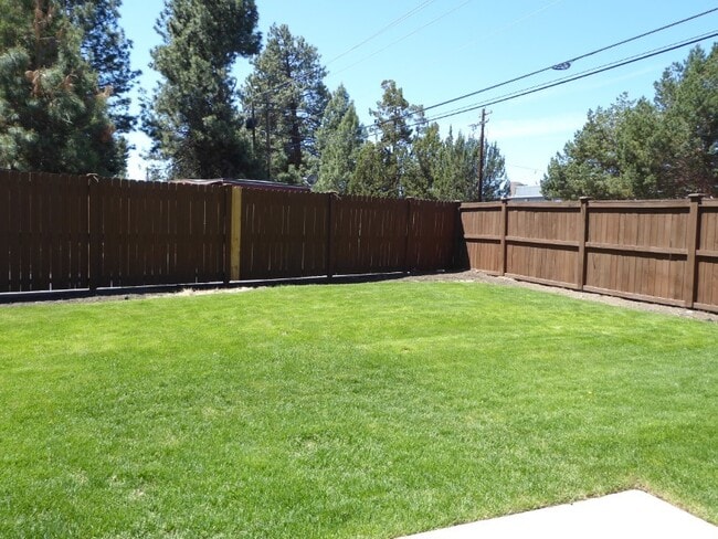 Building Photo - 20249 Knightsbridge Pl