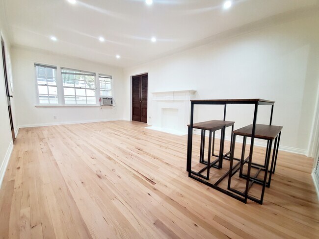 Foto del edificio - 440 Kelton Ave