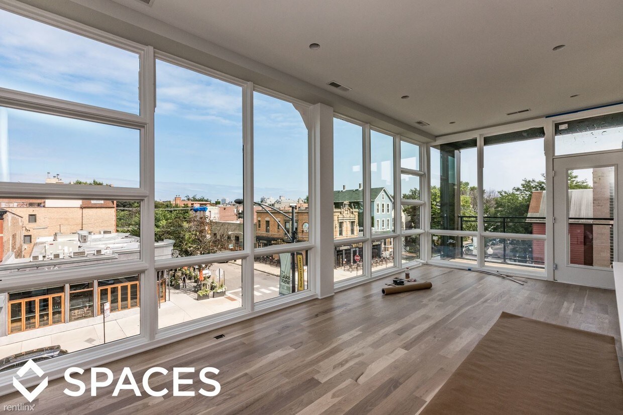 Foto principal - 3334 N Southport Ave