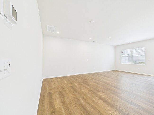 Foto del edificio - 3022 Hutton Gdns Ln