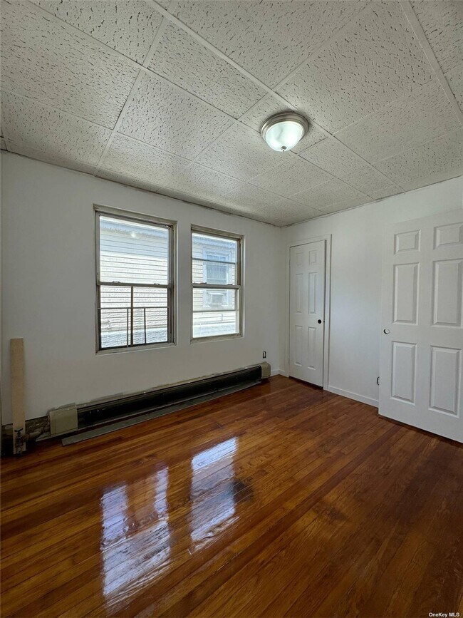 Building Photo - 817 Calhoun Ave