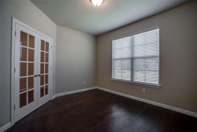 Foto del edificio - 4525 Conrad Ave