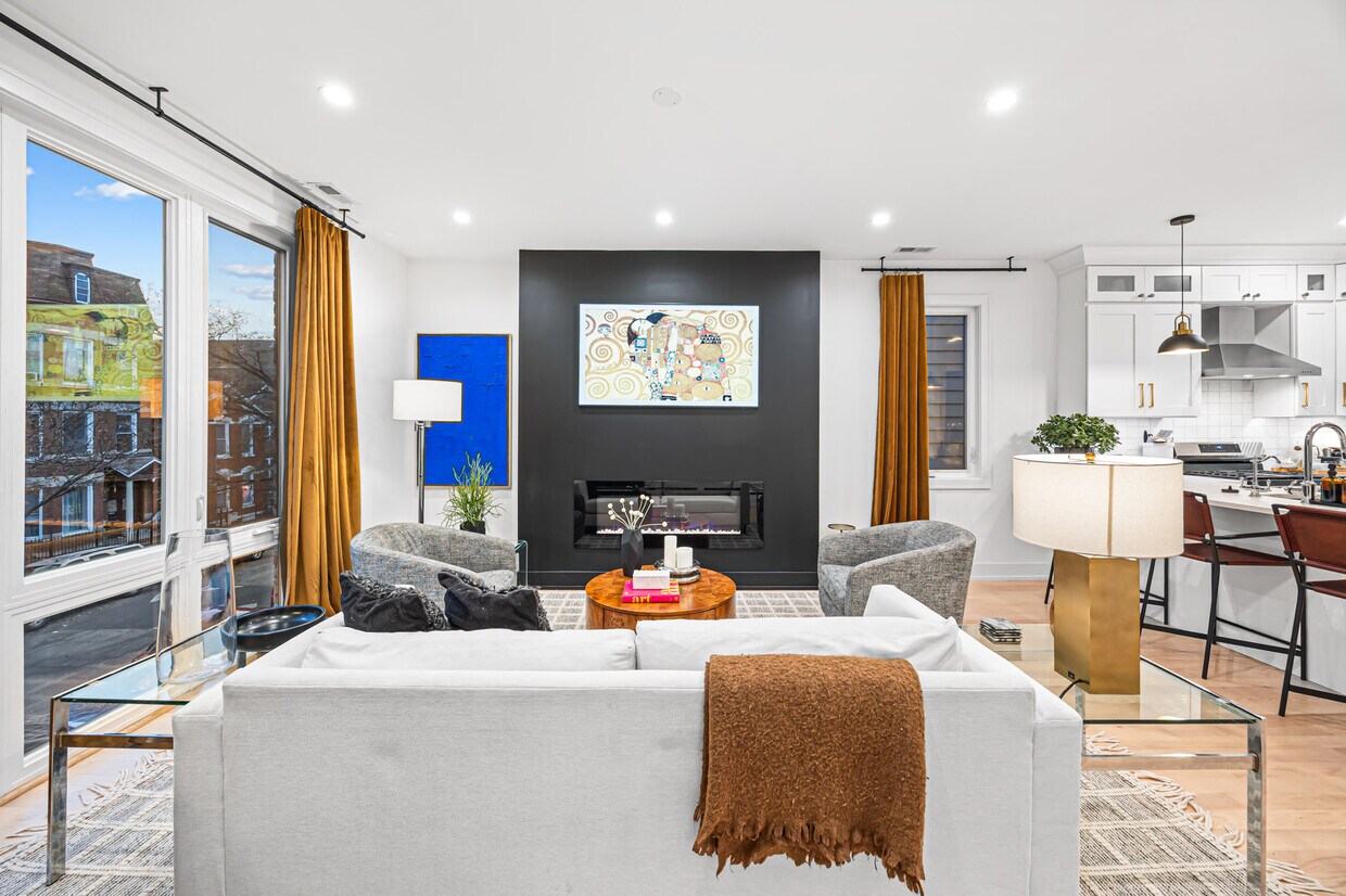 Primary Photo - 1738 W 17th St