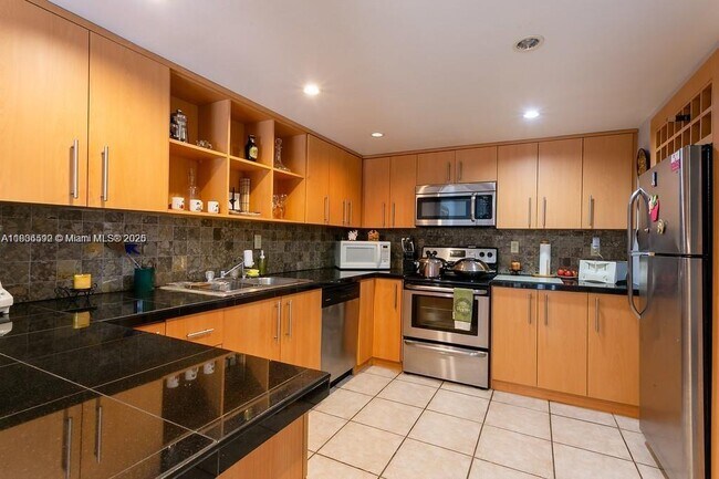Foto del edificio - 6814 SW 114th Pl