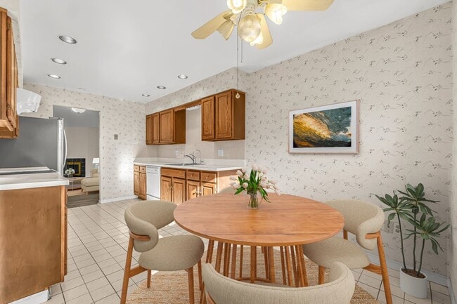 Building Photo - 4023 Park Ave