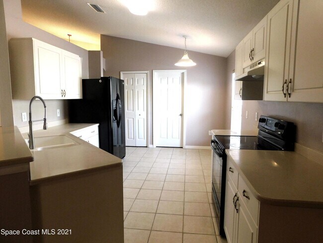 Building Photo - 4115 Barna Ave
