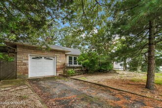 Building Photo - 297 Cambourne Dr