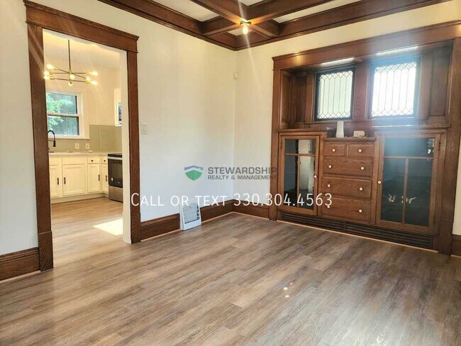 Foto del edificio - 687 Allyn St