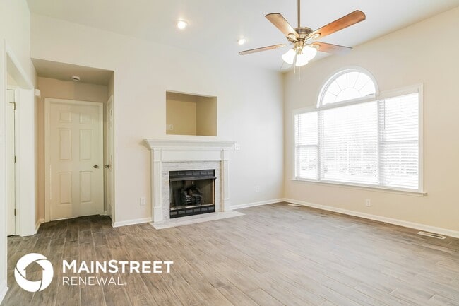 Building Photo - 160 Cedarhurst Ln