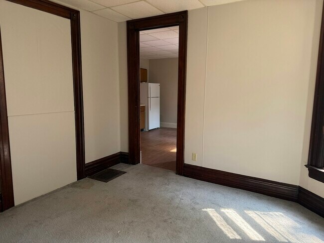 Foto del edificio - 218 E Erie St