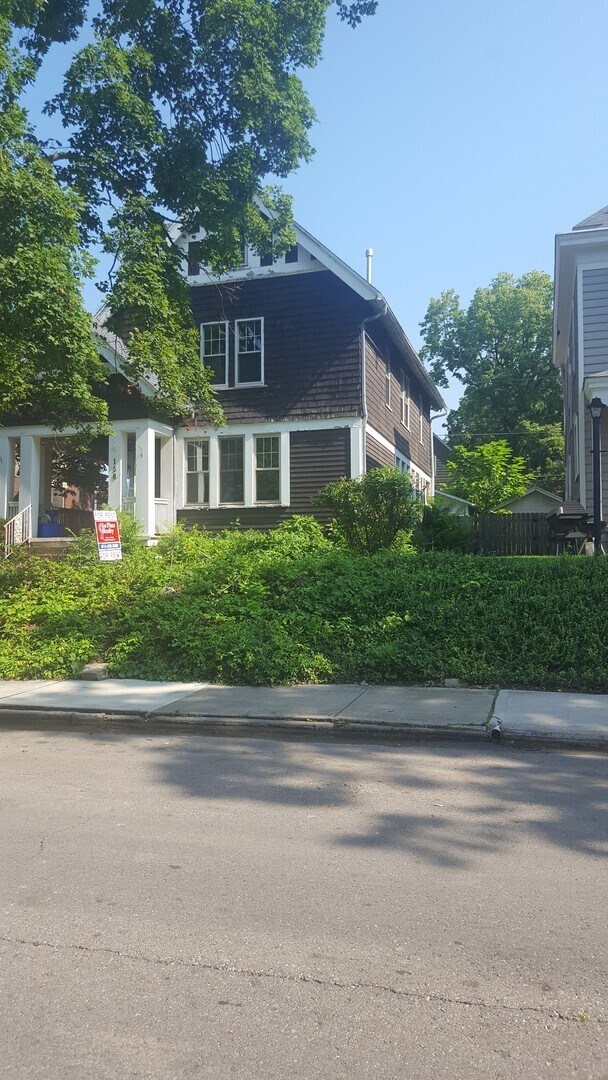 Foto del edificio - 158 E Northwood Ave