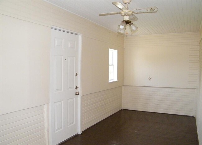 Building Photo - 13679 Wigginsville Rd