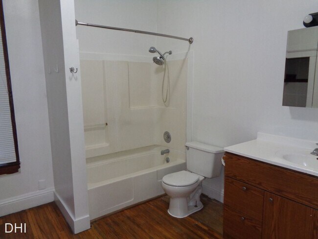 Building Photo - 3 br, 1 bath House - 2736 S. 8th