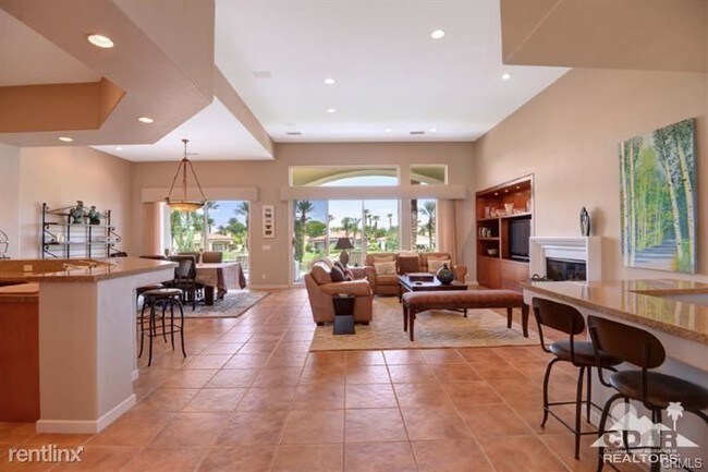 Building Photo - 3 br, 4 bath House - 584 Mesa Grande Dr