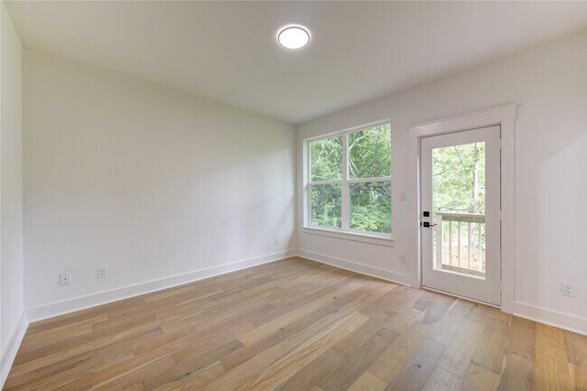 Foto del edificio - 933 E 40th St