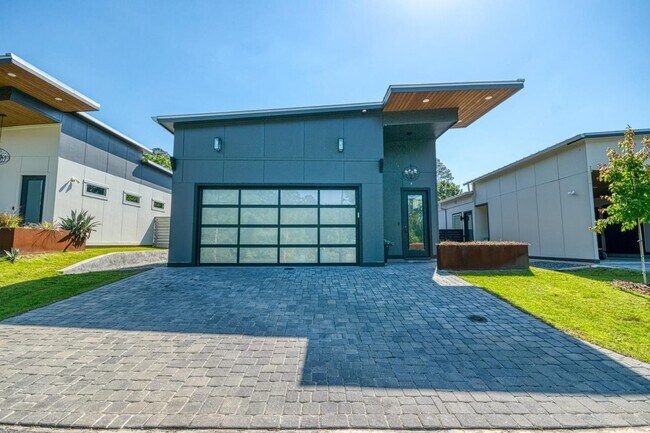 Foto del edificio - 2307 Lake Hall Rd