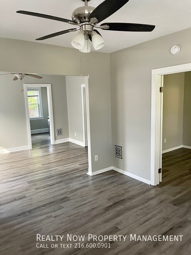 Building Photo - 1535 Coutant Ave