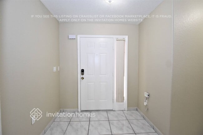 Foto del edificio - 8757 NW 145th Terrace