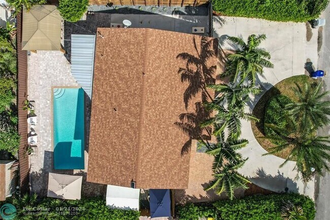 Building Photo - 2901 NE 8th Ave