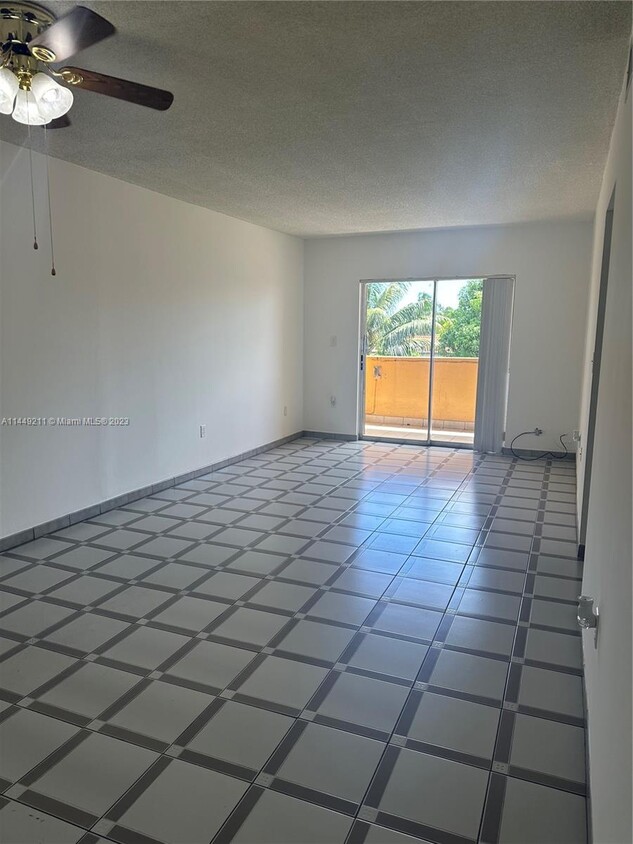 Primary Photo - 8990 SW 24th St