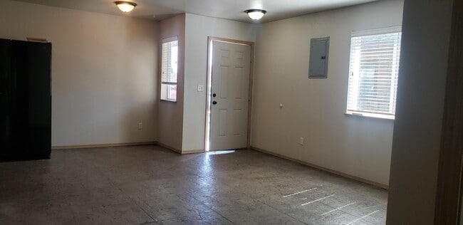 Building Photo - 13914 W Redding Dr