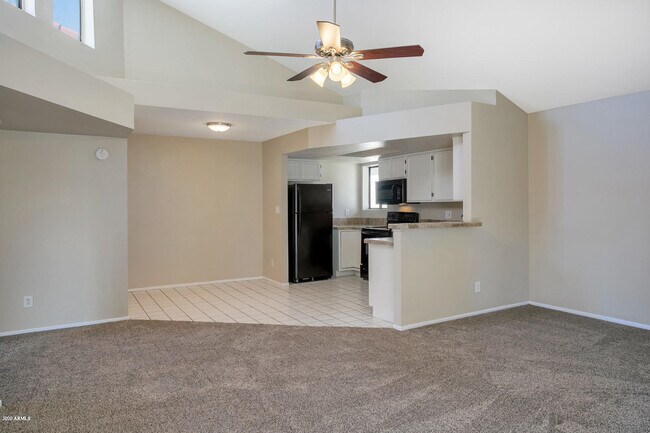 Foto del edificio - 16402 N 31st St