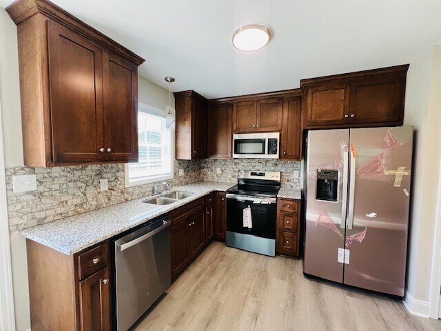 Building Photo - BRAND NEW Duplex for Rent - SUPER LOCATION