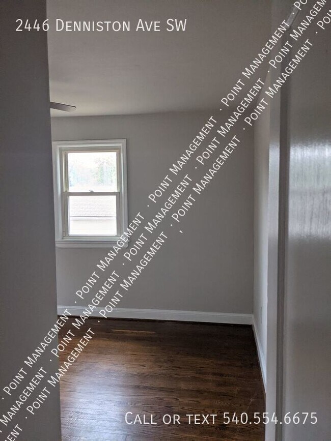 Foto del edificio - 2446 Denniston Ave SW