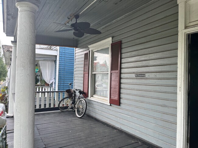 Foto del edificio - 812 Marshall Ave SW