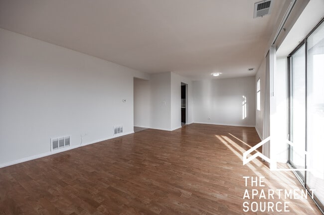 Foto del edificio - 2300 N Harlem Ave