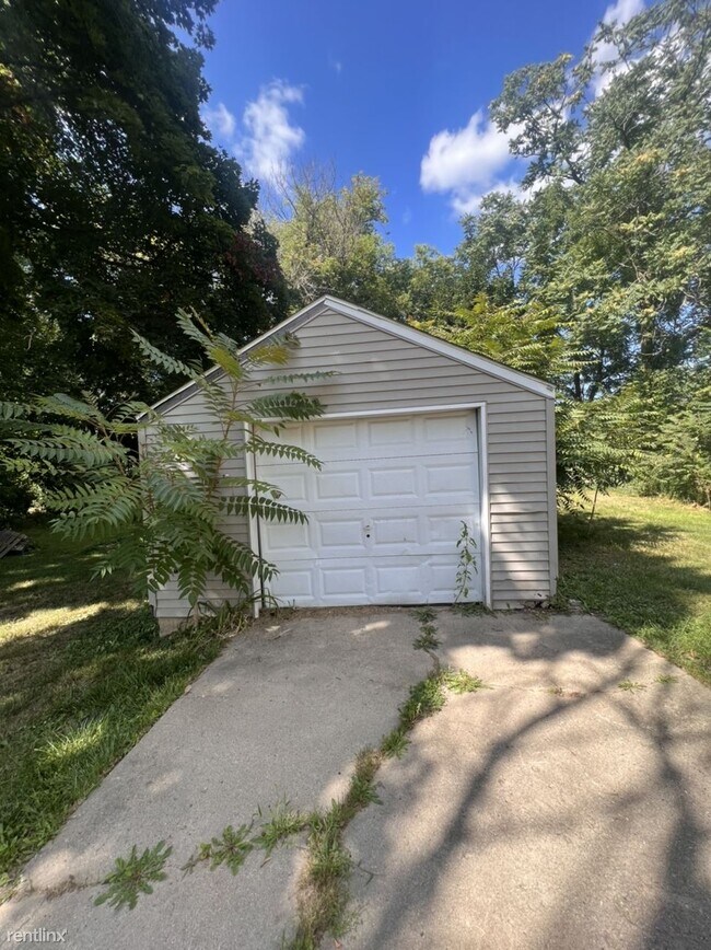 Foto del edificio - 2 br, 1 bath House - 3168 West Parkway Avenue