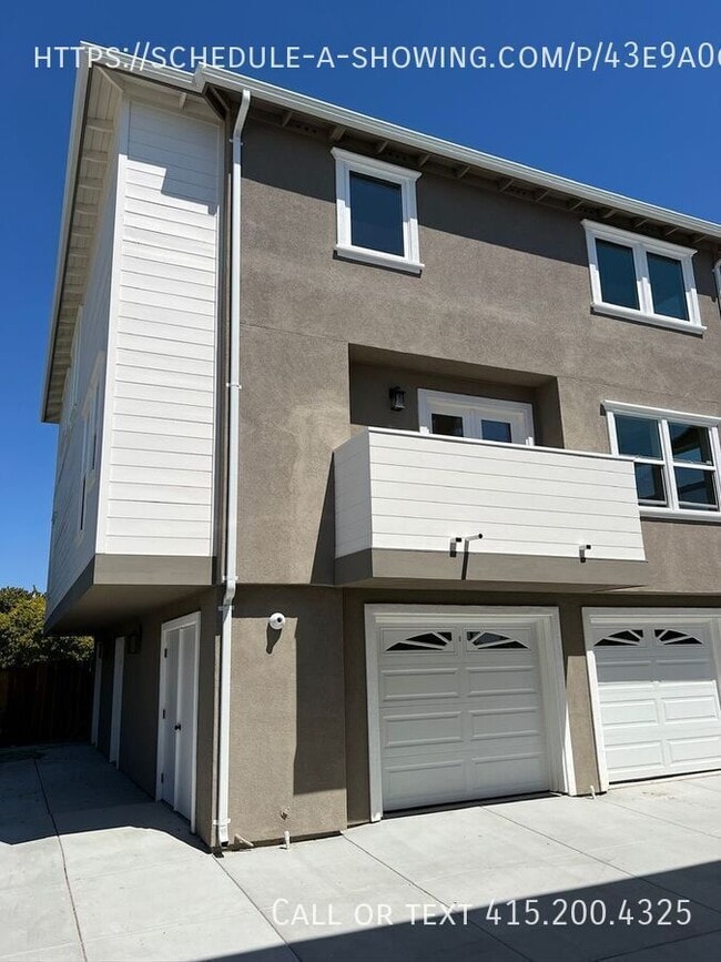 Building Photo - 724 Darwin St
