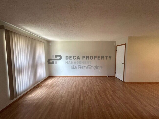 Foto del edificio - 2341 Battlefield Dr