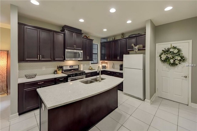 Building Photo - 5830 Circa Fishhawk Blvd