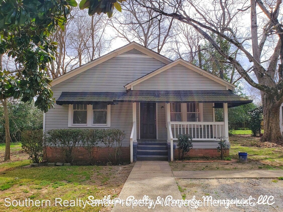 3 br, 1 bath House 711 West Osceola Street House Rental in Wetumpka