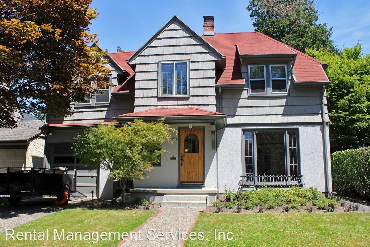 Primary Photo - 3 br, 1.5 bath House - 2120 NE 30th Ave