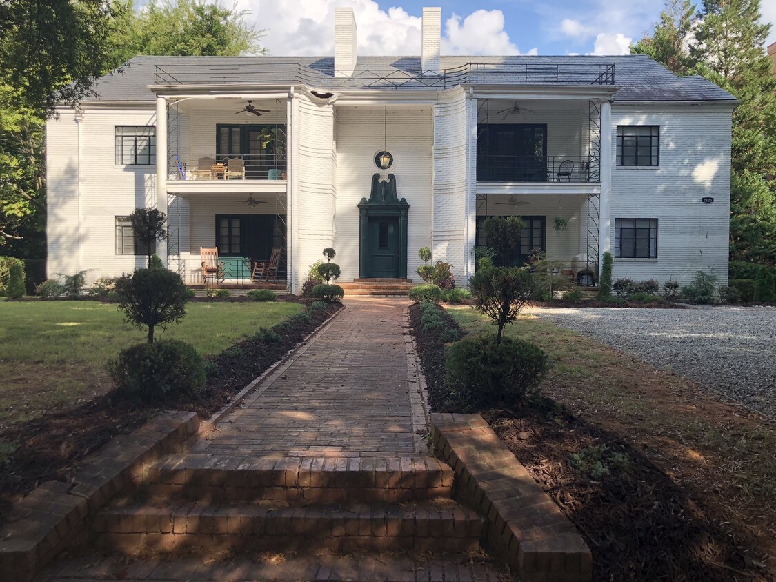 2425 Selwyn Ave Charlotte Nc 28209 Apartments Charlotte Nc Apartments Com