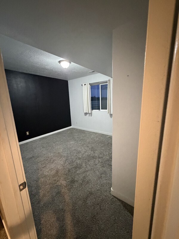 Building Photo - 7603 Scenic Maple Dr