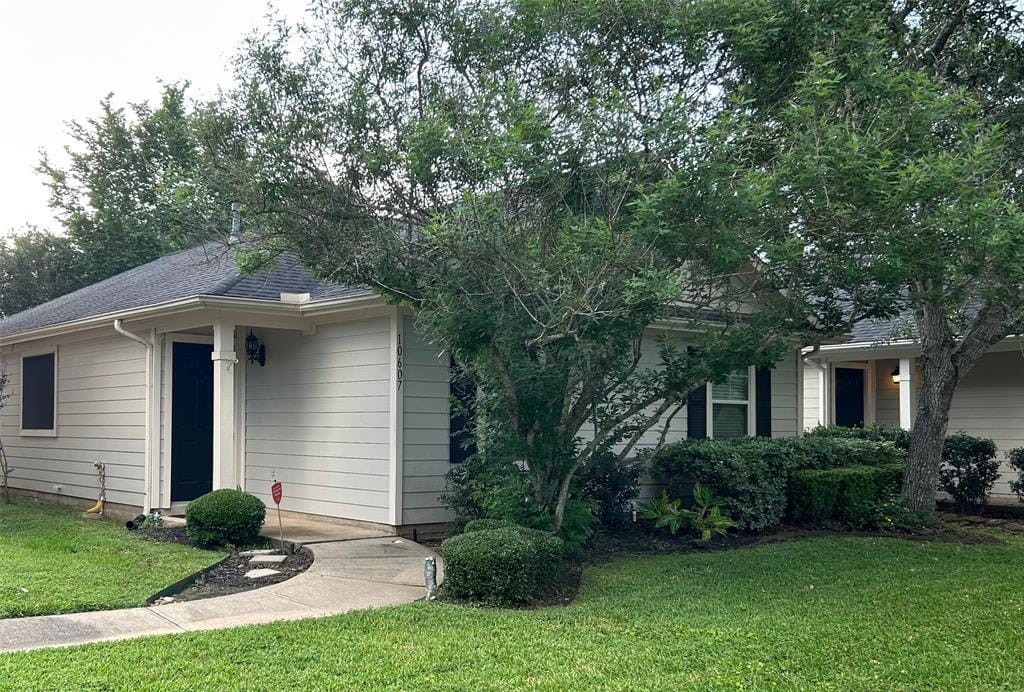 Primary Photo - 10607 Cobblecreek Way