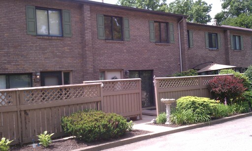 Primary Photo - 108 Georgetown Ln